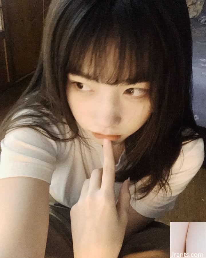 “Zi. Zi Ting” có đôi mắt to và rất dễ thương, ngọt ngào … nụ cười thật duyên dáng (10P) - Ảnh 5