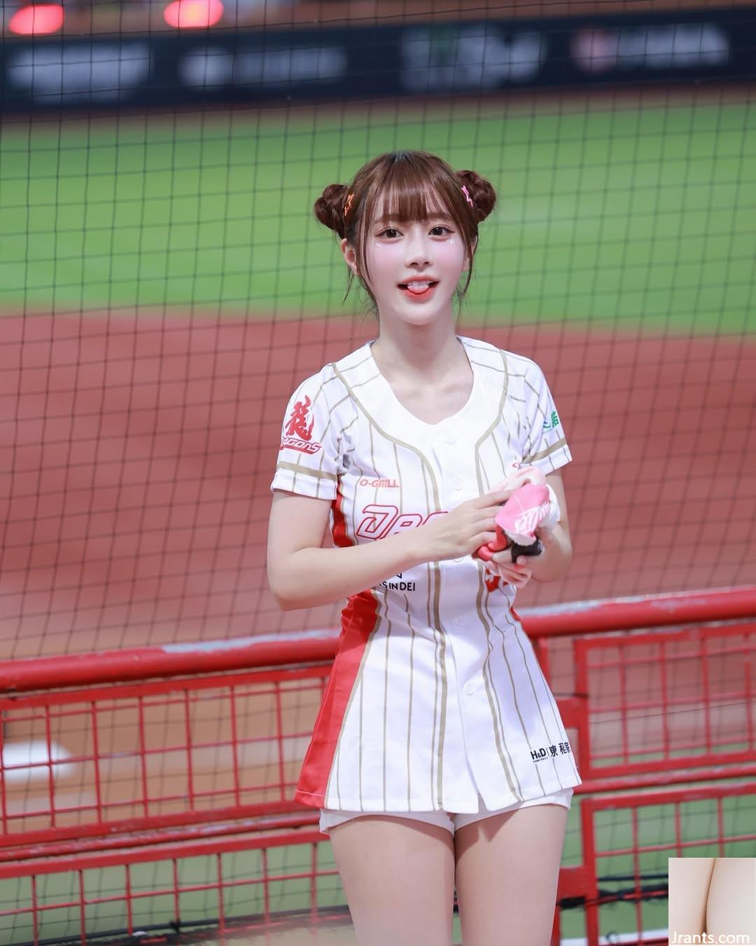 “Yên tĩnh” Ngực đầy đủ và đẹp không thể thoát khỏi tầm nhìn (10p) - Ảnh 10