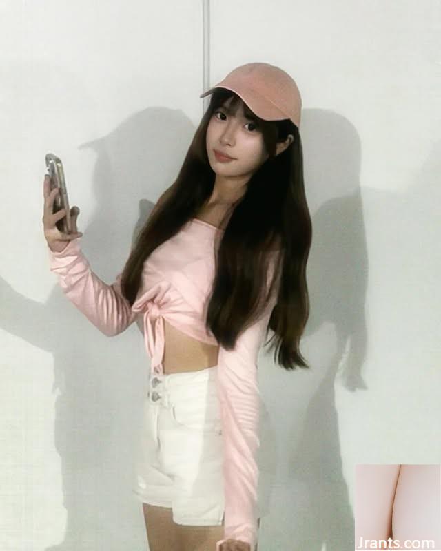 Bạn gái xinh đẹp “Xiao Feng” thể hiện hình dáng của cô ấy mà không giới hạn (10p) - Ảnh 6