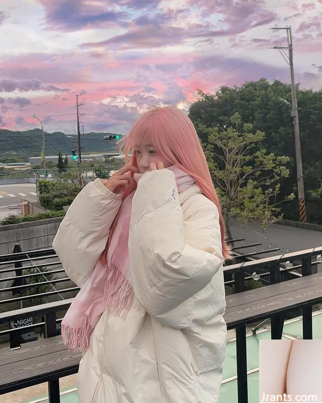 “Winnie” có một đường cong hoàn hảo và rất hấp dẫn (10p) - Ảnh 9