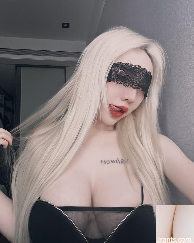 Ngực trắng và mềm và cơ thể “Anncomtw” khiến mọi người muốn xấu (10p)