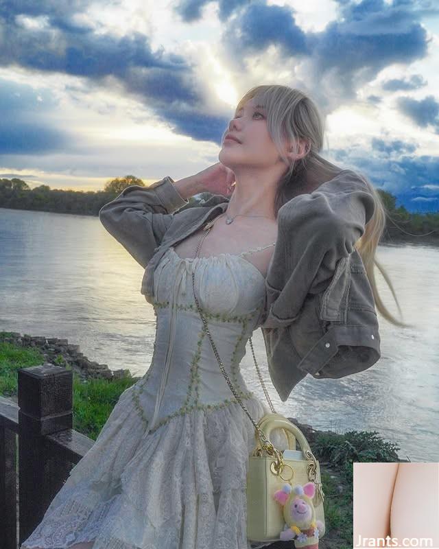 “Freya Feiya” Vòng eo mỏng và bộ ngực lớn rất hấp dẫn (11p) - Ảnh 2