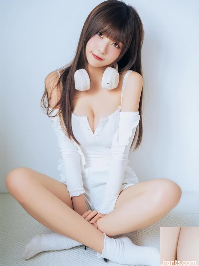 Cơ thể thật hoàn hảo, “Yanyan Little Hedgehog” với khuôn mặt giống như cổ tích là Corona (10p) - Ảnh 3