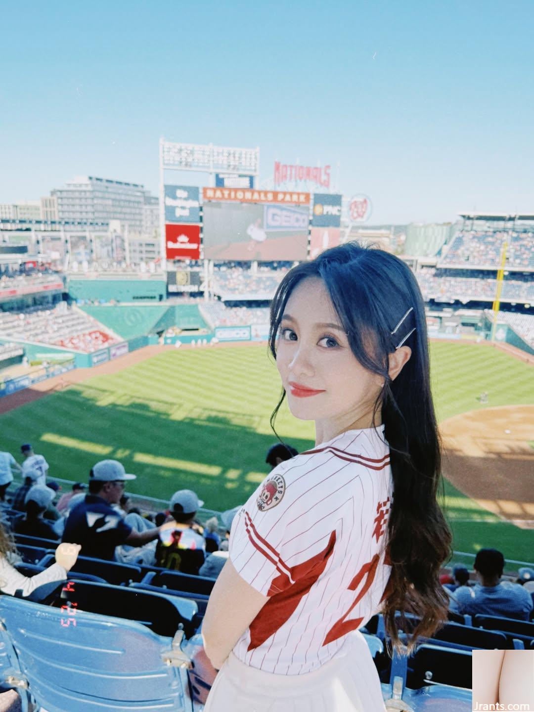 Vẻ ngoài ngọt ngào của “Ruotong” ẩn giấu thân hình quyến rũ (10P) - Ảnh 2