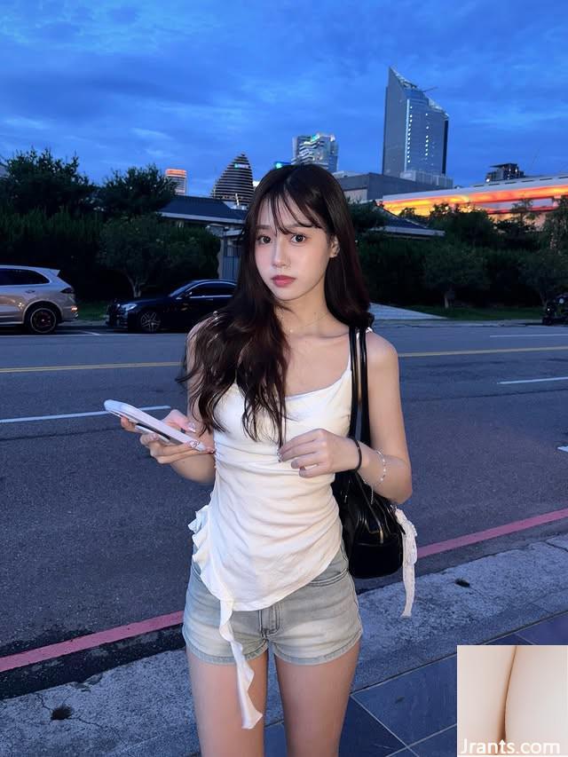 Khuôn mặt xinh đẹp “Joan” có một con số tuyệt vời (10p)