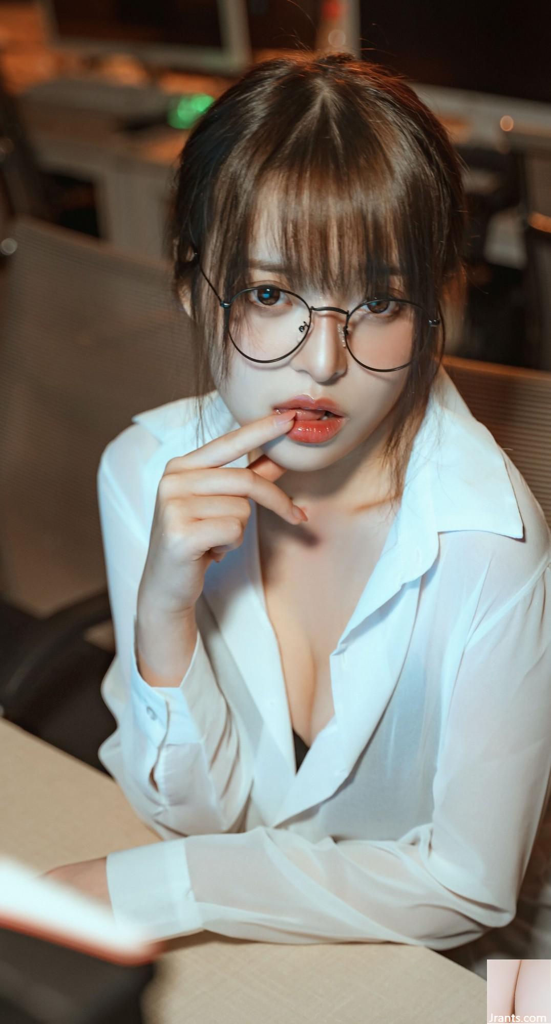 Thỏ Nana có hương vị dâu tây “Office ol · Giáo viên mong muốn” (42p) - Ảnh 3