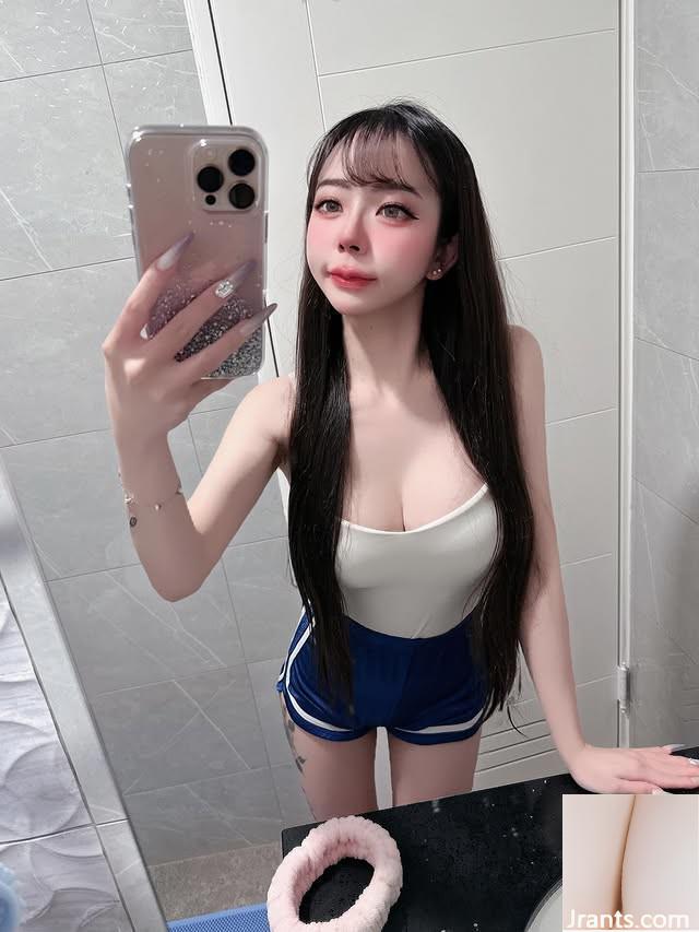 Cô gái thanh lịch với “sữa nhỏ” có cơ thể V-sexy sâu và được phơi bày (10p) - Ảnh 5