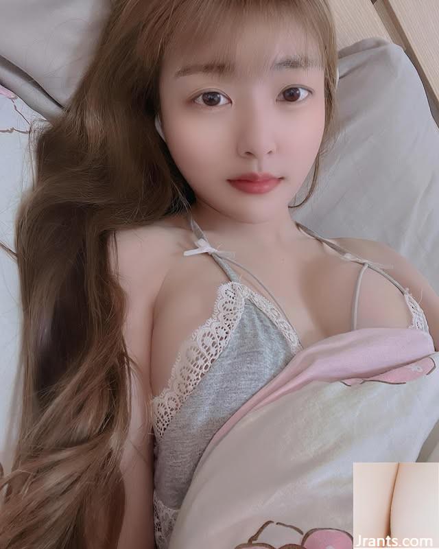 Ngực đẹp và Serpentines quá bắt mắt. “Mier” rất khó để làm chủ (10p)