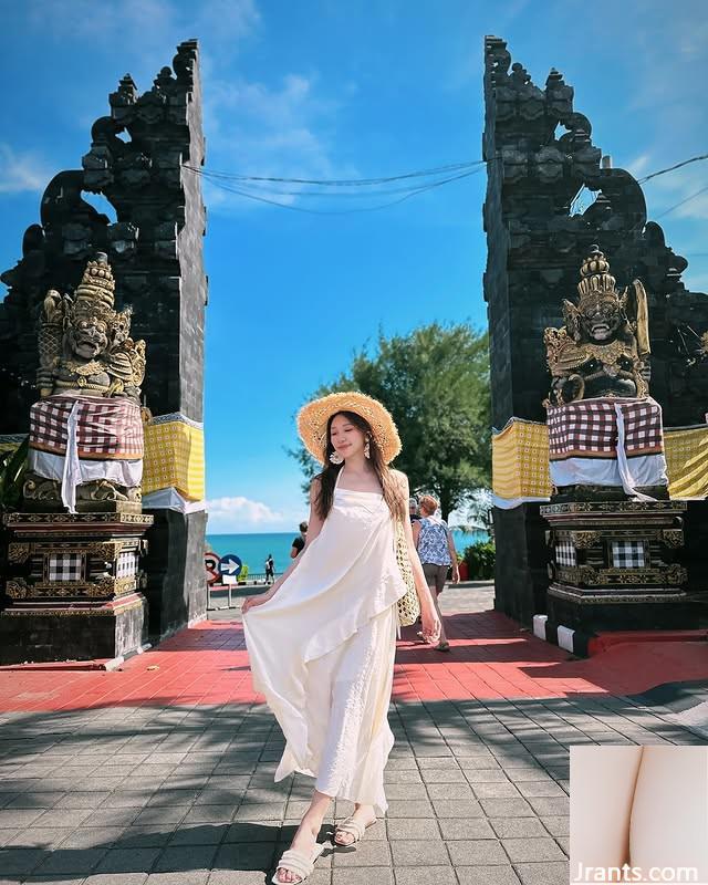 “Becca Chen tinging” khuôn mặt chất lượng cao và hình dáng gợi cảm (10p) - Ảnh 4