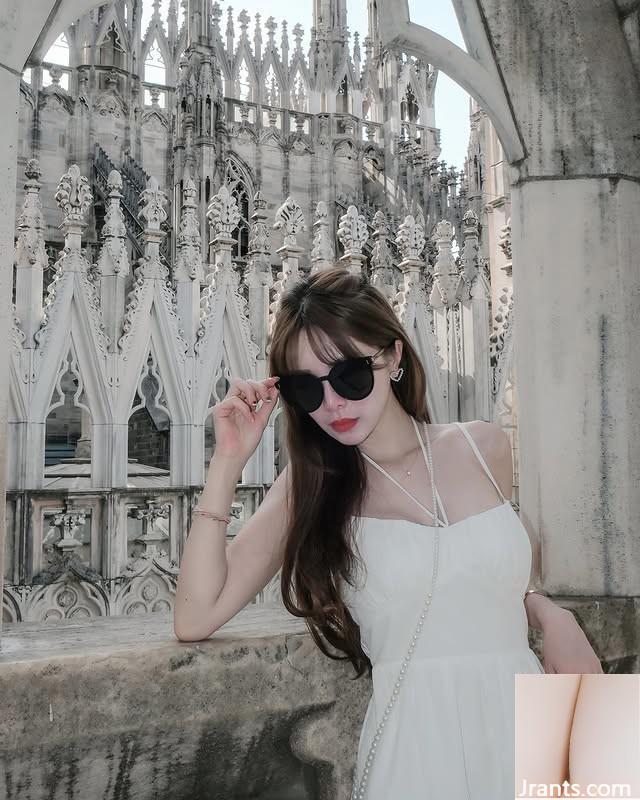 Devil Little Devil “Katie Xuan” có hình dạng vú đầy đặn rất bắt mắt (10p) - Ảnh 4