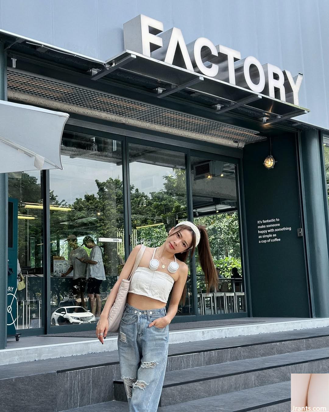 Cơ thể hấp dẫn ẩn giấu dưới khuôn mặt thuần khiết của gia đình nhũ hương “Siang Siang” (11p) - Ảnh 11