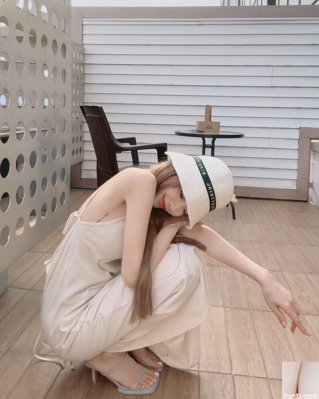 Nữ thần tính khí “Liu Mujie” có vẻ ngoài tươi mới và đôi chân ngọt ngào lâu hơn cuộc sống (10p) - Ảnh 4