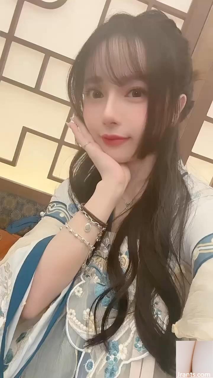 Cô gái nóng tính “Lin Han” có một vòng eo mỏng và một bộ ngực lớn, rất hấp dẫn (10p) - Ảnh 5