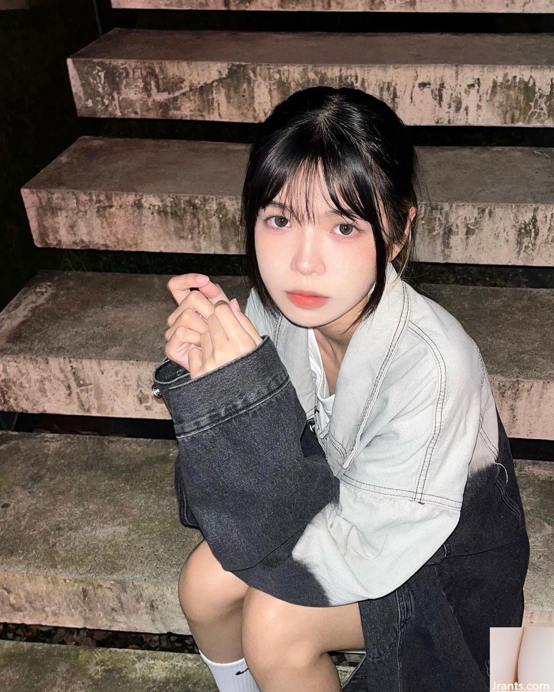 Cô gái bên cạnh rất hào hứng với tính khí và vẻ đẹp của mình (10p) - Ảnh 2