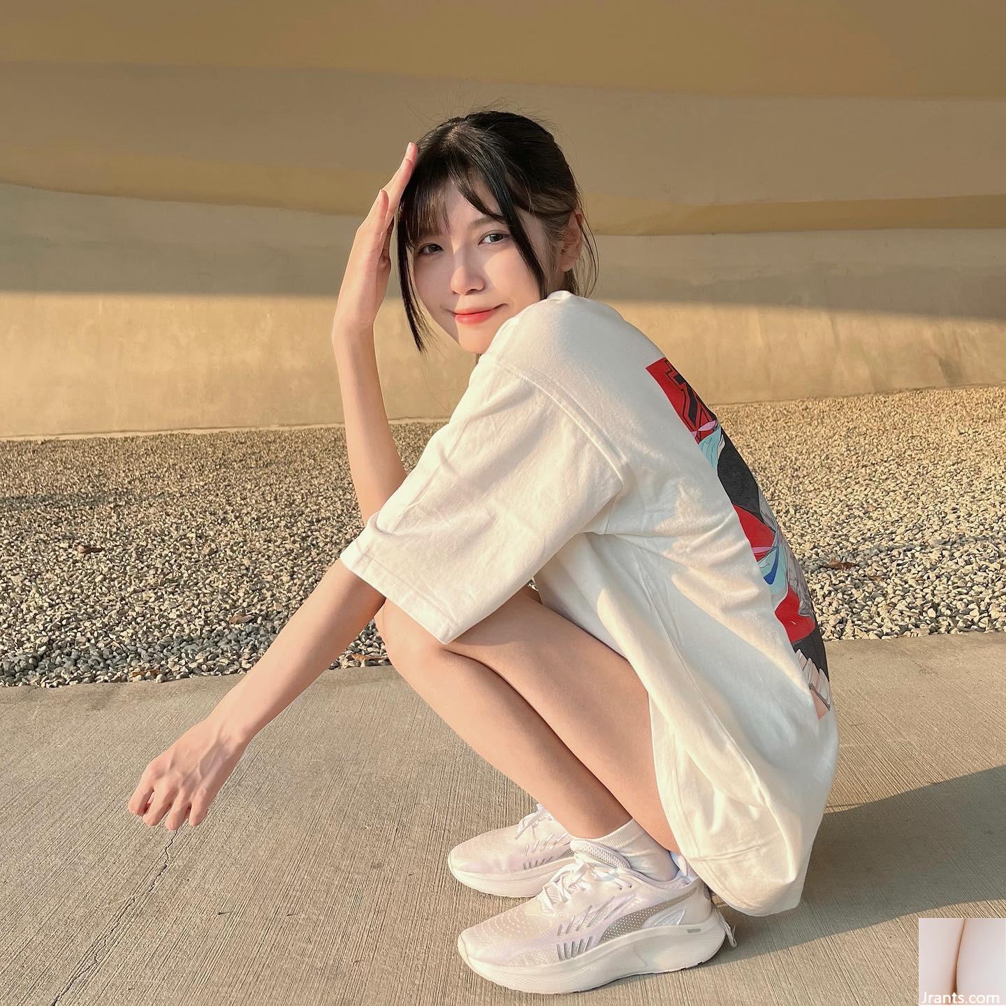 Cô gái bên cạnh rất hào hứng với tính khí và vẻ đẹp của mình (10p) - Ảnh 9