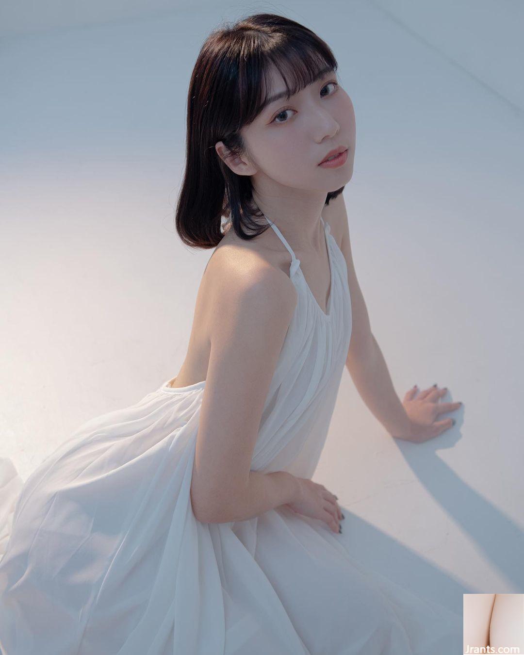 Cô gái trẻ thanh lịch “Longliwei” Trang phục bikini thật tuyệt vời và bất ngờ có việc gì đó để làm (10p) - Ảnh 5