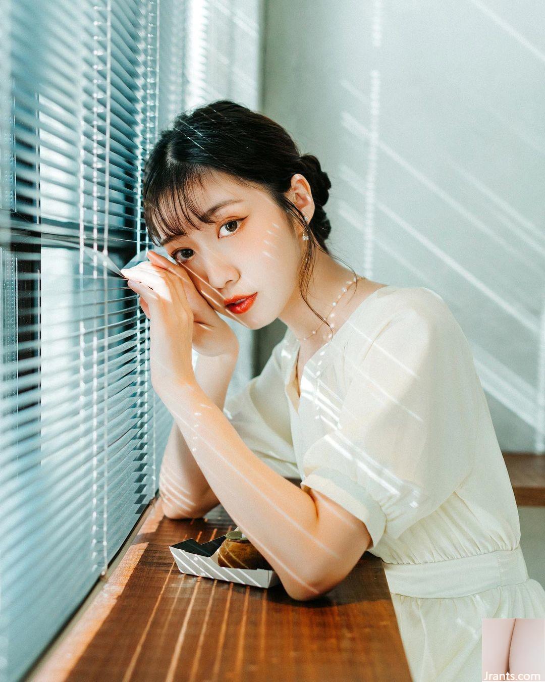 Cô gái trẻ thanh lịch “Longliwei” Trang phục bikini thật tuyệt vời và bất ngờ có việc gì đó để làm (10p) - Ảnh 7