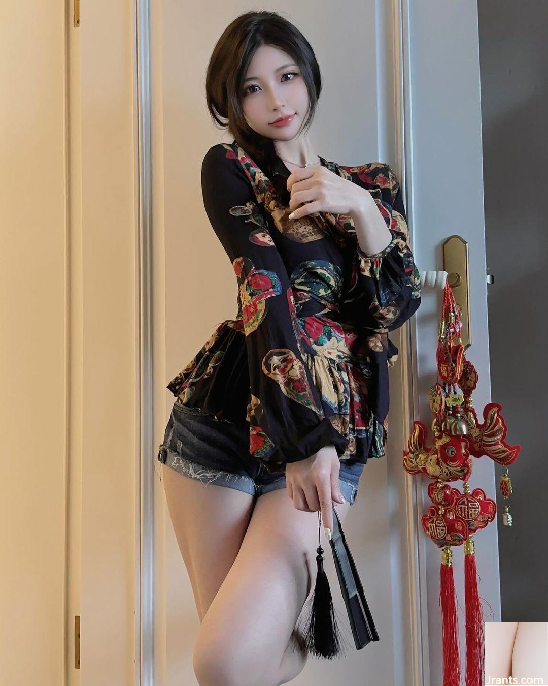 “Chen Nini” với bộ ngực trắng và dịu dàng, hình dáng quyến rũ rất đẹp mắt (10p) - Ảnh 3