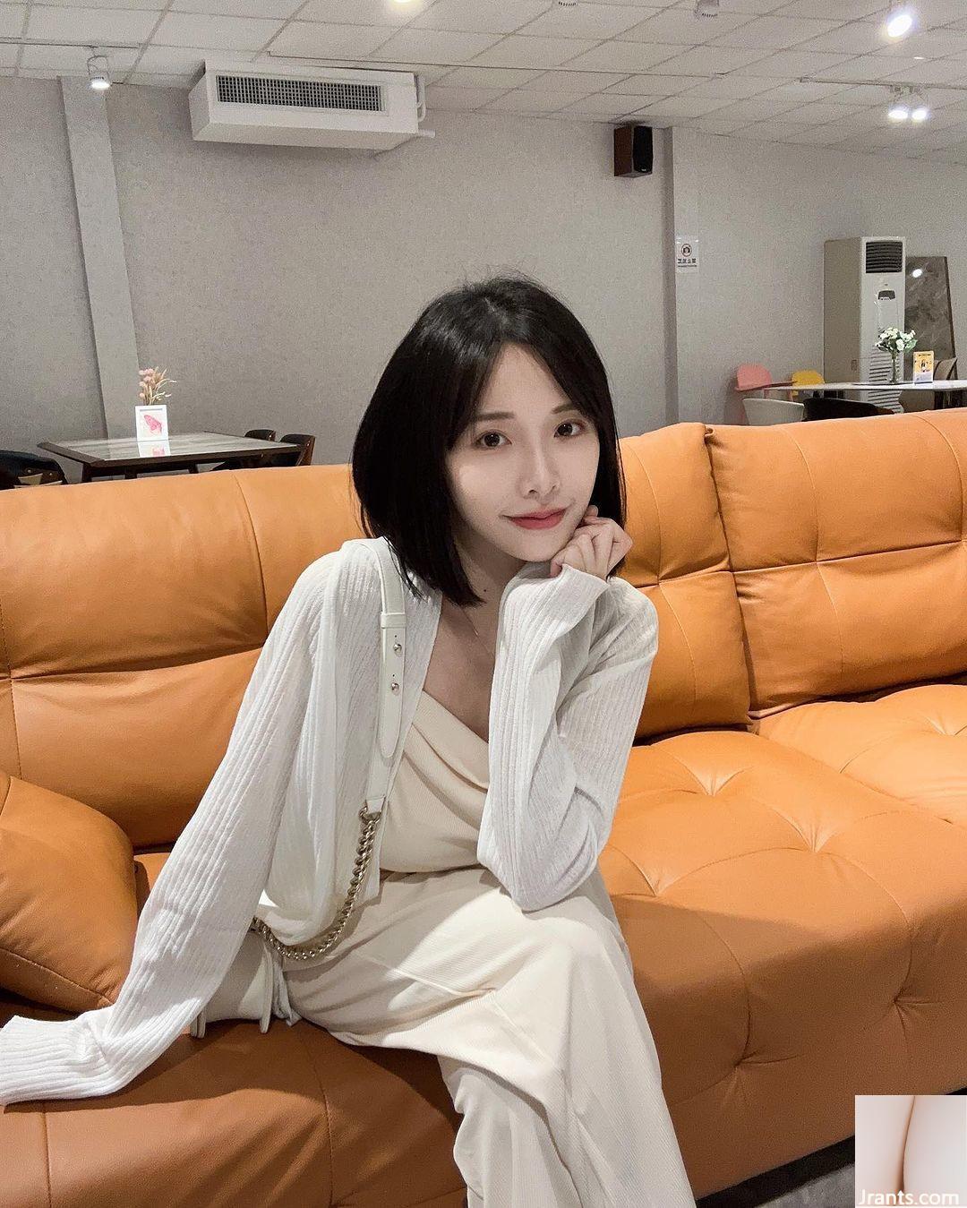 Vẻ đẹp gợi cảm “Xiao Zhixuan” có một nhân vật vượt ra ngoài trí tưởng tượng. Nó gần như rơi ra khỏi ngực (10p) - Ảnh 3