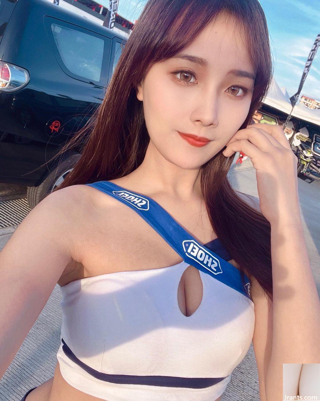 Tính khí “tuyết” của cô gái xinh đẹp là nhỏ và tươi, và đôi chân xinh đẹp chất lượng hàng đầu của cô ấy siêu trắng và dịu dàng (10p) - Ảnh 2