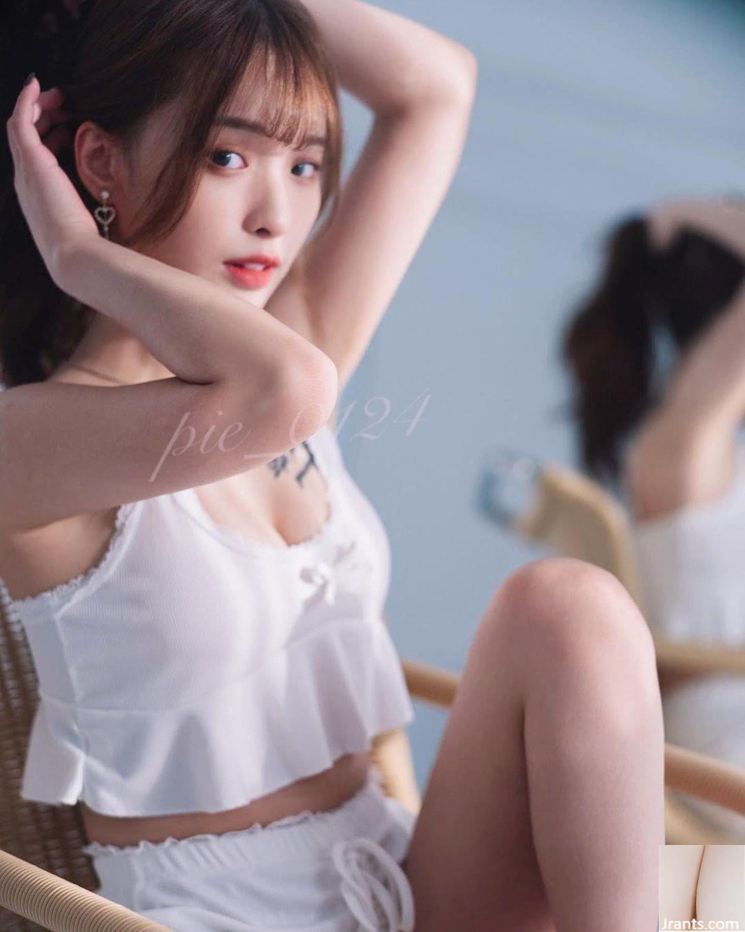 Cô gái xinh đẹp “Full Sugar Bell” có vẻ ngoài ngọt ngào và chất lượng cao. Các đỉnh đôi thật tuyệt vời (10p) - Ảnh 8