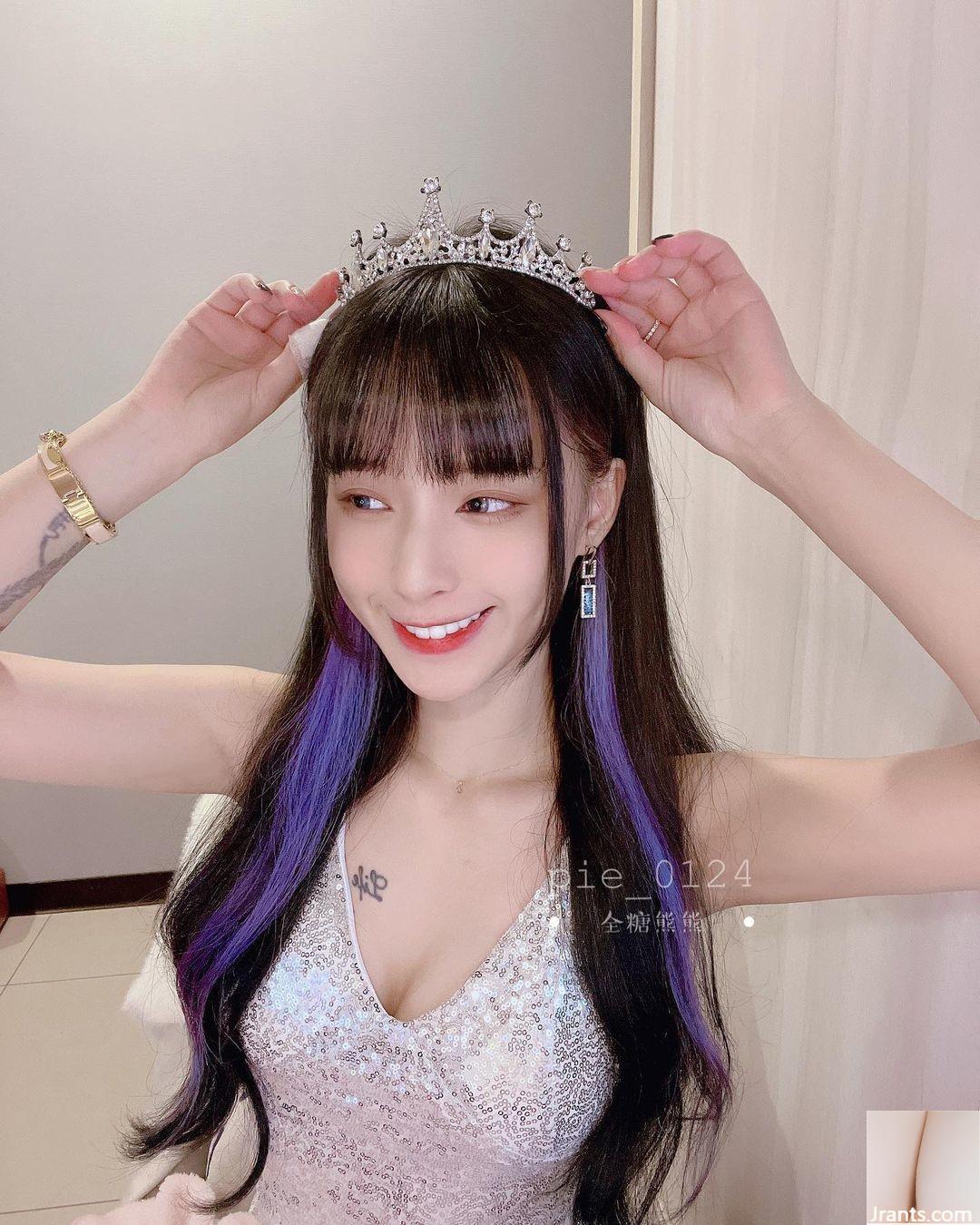 Cô gái xinh đẹp “Full Sugar Bell” có vẻ ngoài ngọt ngào và chất lượng cao. Các đỉnh đôi thật tuyệt vời (10p) - Ảnh 9