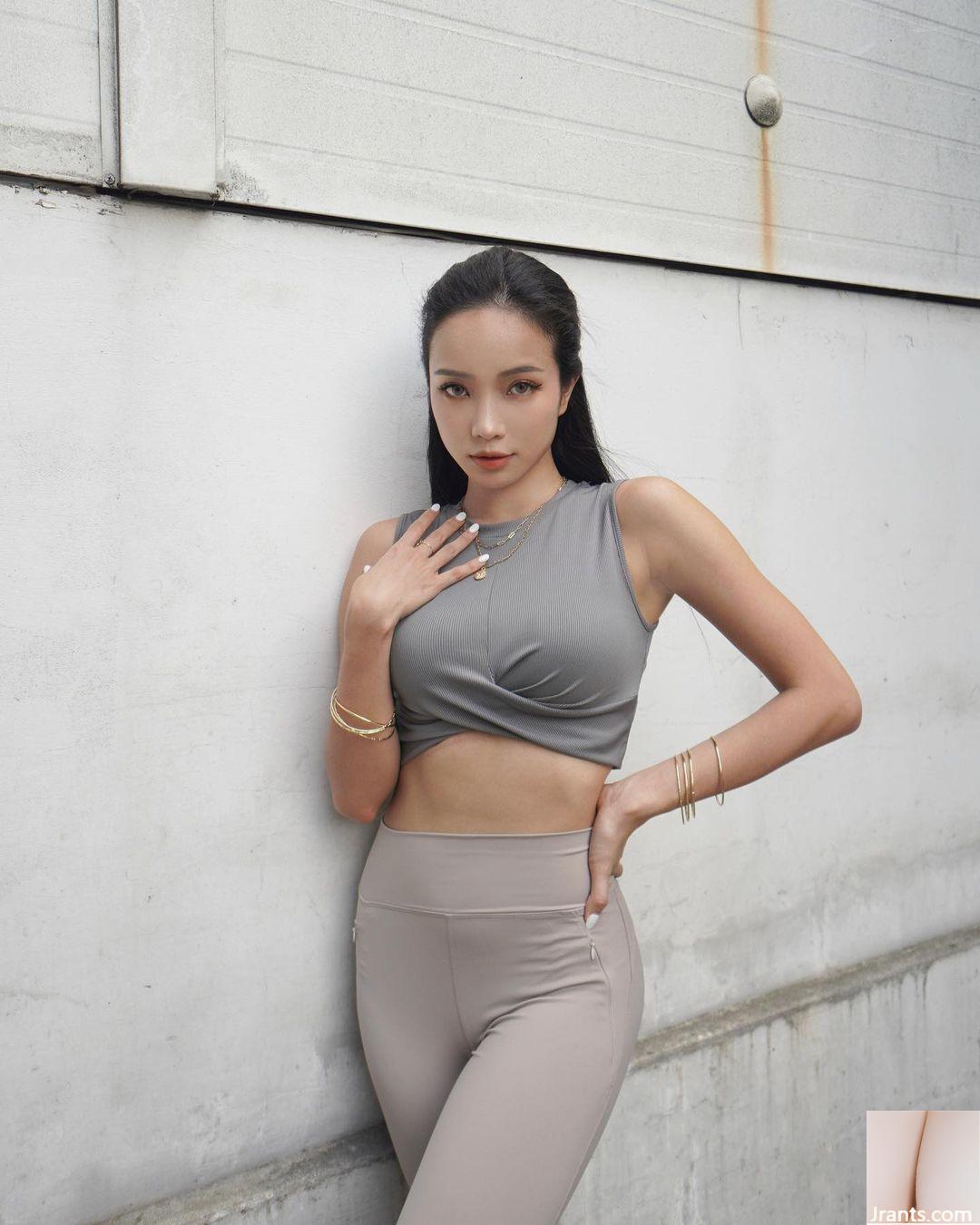 Nữ thần gợi cảm “Meng Cheng” có những đặc điểm trên khuôn mặt sâu sắc khiến mọi người mê hoặc cơ thể của họ và bắt mắt hơn (10p) - Ảnh 4