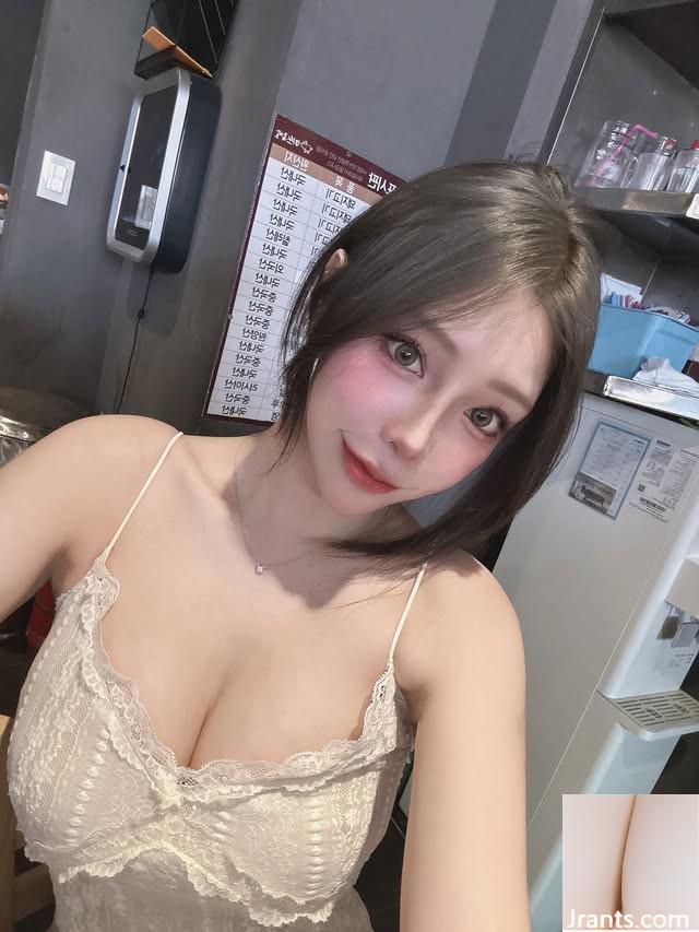 Nữ thần xinh đẹp “Liu Bubu” có vẻ ngoài tốt nhất khiến mọi người không thể chịu đựng được các rãnh sâu nóng hổi (10p) - Ảnh 4