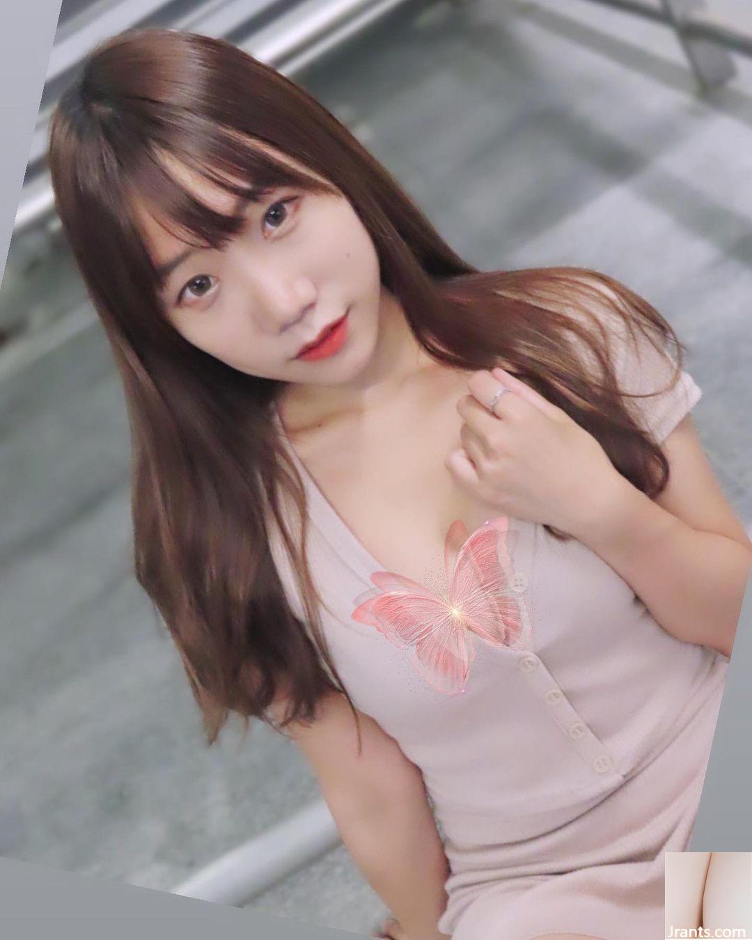 “Qiaoqiao” có thân hình siêu đẹp với đôi chân xinh đẹp + hôi trên mông (10p) - Ảnh 10