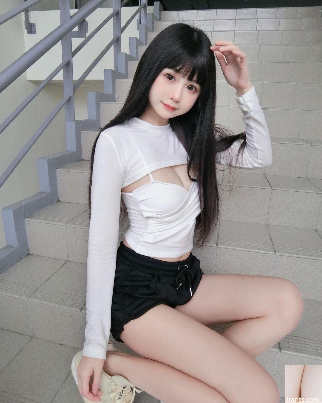 “Nụ cười” của cô gái ngọt ngào nhất của cô gái dễ thương “Yu Yu” có bộ ngực ham muốn nhất và ít nhất (10p) - Ảnh 5