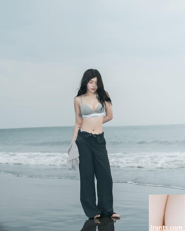 Cô gái xinh đẹp “Lili” có một nụ cười quyến rũ và ngọt ngào vô cùng hấp dẫn! Cơ thể chỉ đơn giản là tuyệt vời (10p) - Ảnh 6