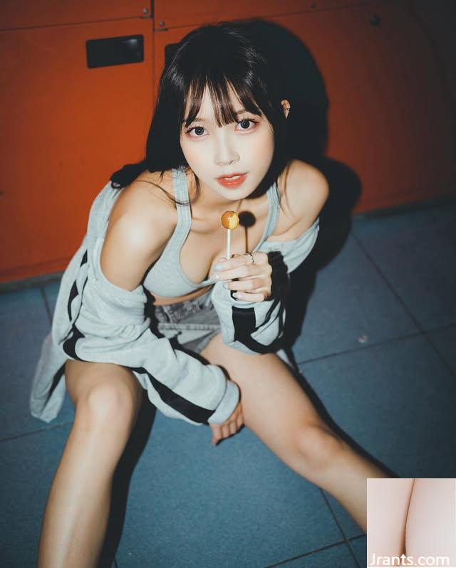 Cô gái trẻ gợi cảm “Hami” mặc một cách quyến rũ và thể hiện sự quyến rũ nóng bỏng của cô ấy (10p) - Ảnh 9