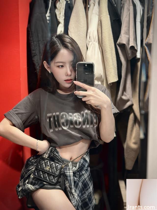 Con yêu tinh nhỏ quyến rũ “Cheri Yaung” có một bộ trang phục gợi cảm và gợi cảm, yêu nó trong nháy mắt (10p) - Ảnh 9