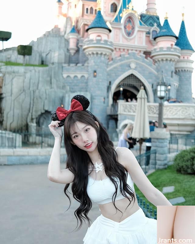 Nụ cười đặc trưng thật ngọt ngào. “Yixuan” và một cái nhìn sẽ quyến rũ trái tim bạn (10p) - Ảnh 9