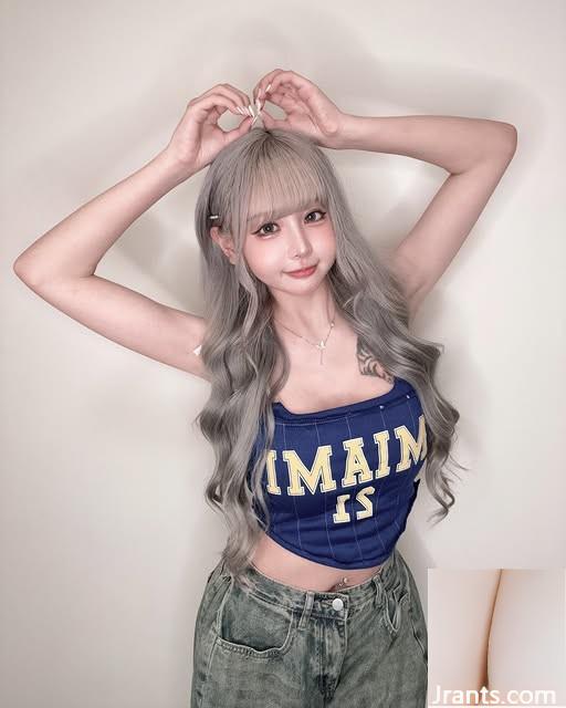 Cơ thể đầy đủ và nóng bỏng “Wang Yishi” Phong cách mới là đáng yêu (11p)