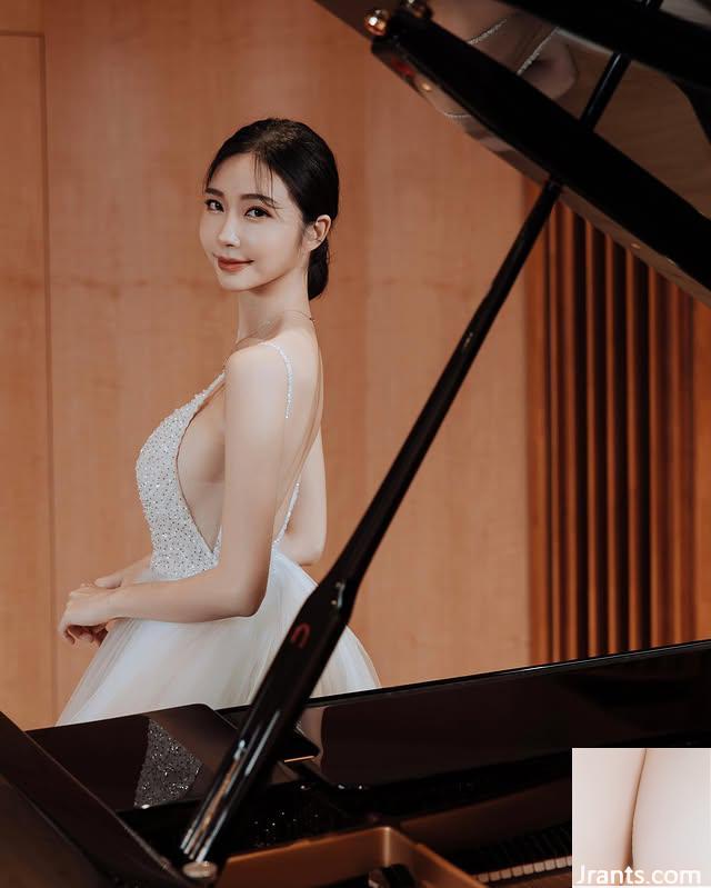 “Rubis” có một con số rất tốt và bộ ngực lớn (10p)