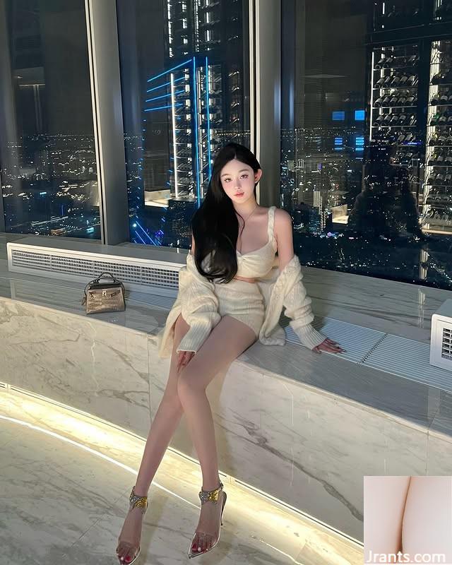 Sexy Network Beauty “Qian Hui” không thể che giấu sự phấn khích của cô ấy chỉ bằng cách xem nó (10p) - Ảnh 2