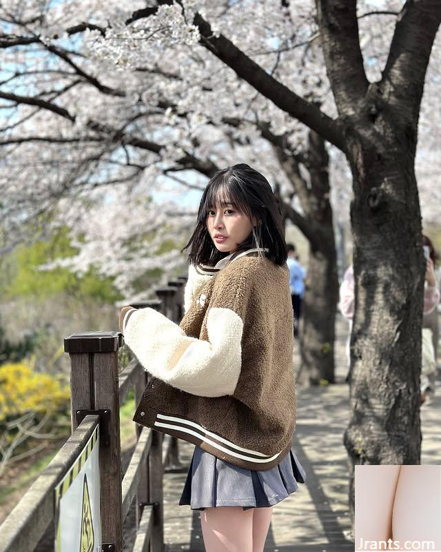 Cô gái xinh đẹp “Dou” trông giống như một cô gái giống như cổ tích và yêu cô ấy (10p) - Ảnh 2