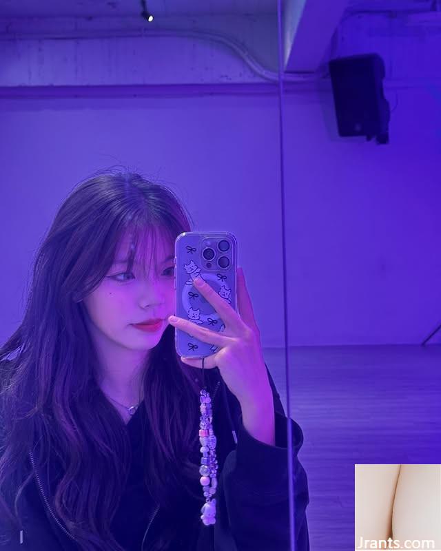 “Vicky” gợi cảm không thể ẩn rất dễ thương (10p) - Ảnh 10