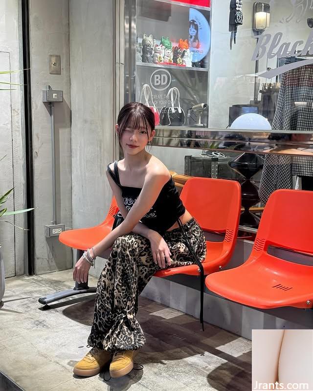 “Vicky” gợi cảm không thể ẩn rất dễ thương (10p) - Ảnh 8