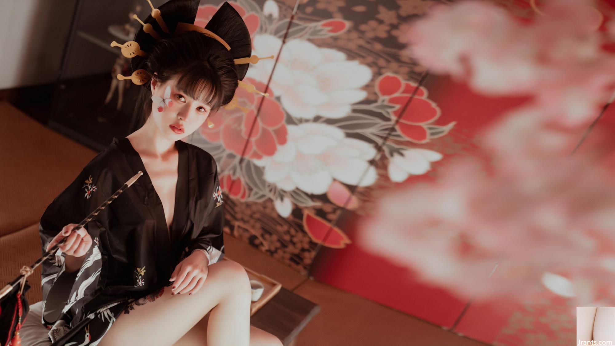 ZZ “Sakura” lóa mắt (55p)