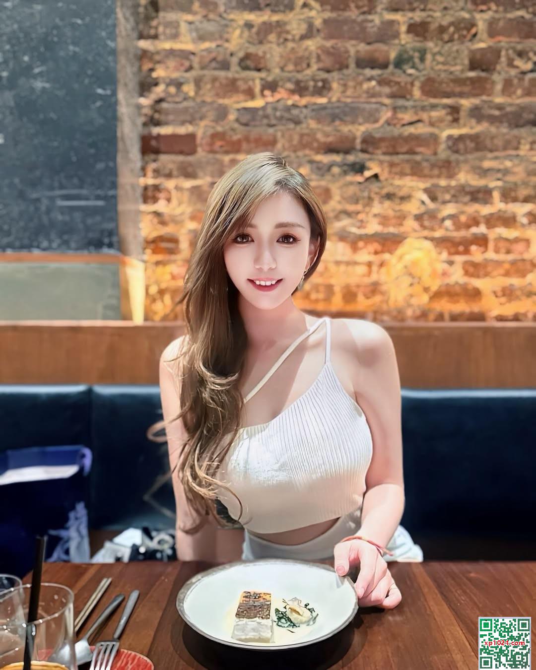 “Một lòng đỏ trứng nhỏ” rãnh sâu trắng tuyết là siêu hấp dẫn (20p) - Ảnh 14