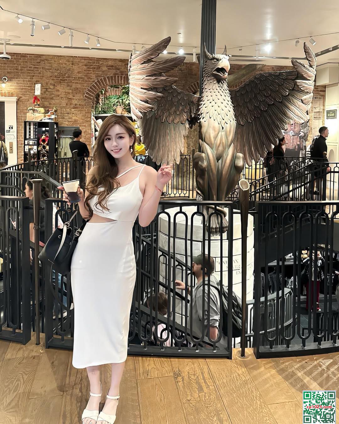 “Một lòng đỏ trứng nhỏ” rãnh sâu trắng tuyết là siêu hấp dẫn (20p) - Ảnh 16