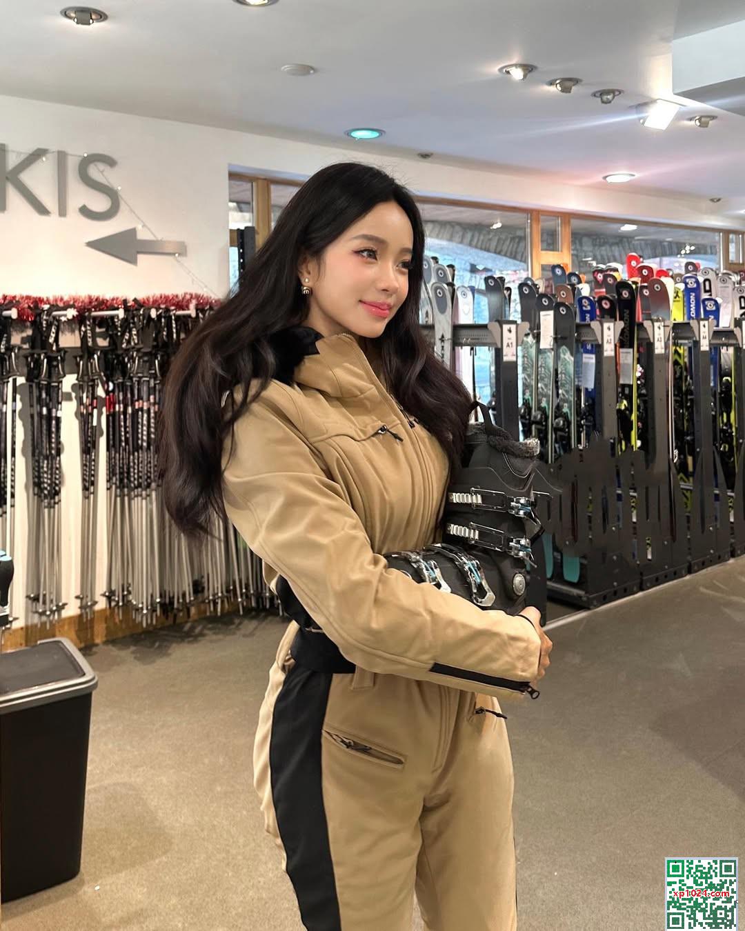 “Meng Cheng” đôi chân quyến rũ và dễ thương chinh phục bạn (20p) - Ảnh 17