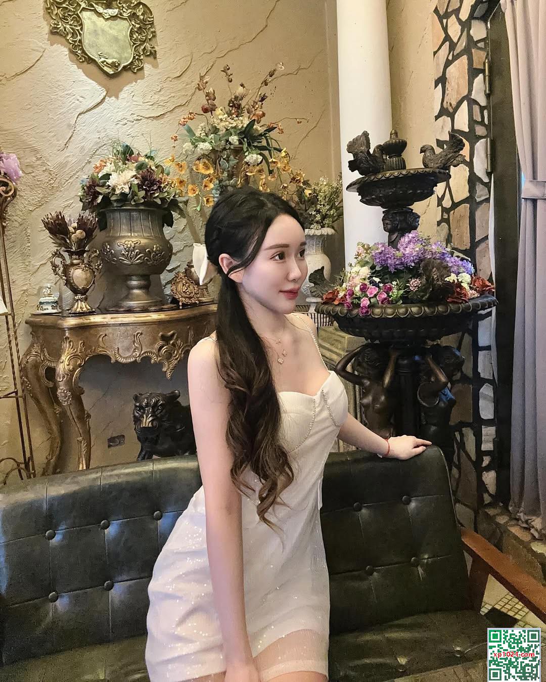 Một cô gái xinh đẹp với một nhân vật hàng đầu “Miki_miki” (21p) - Ảnh 16