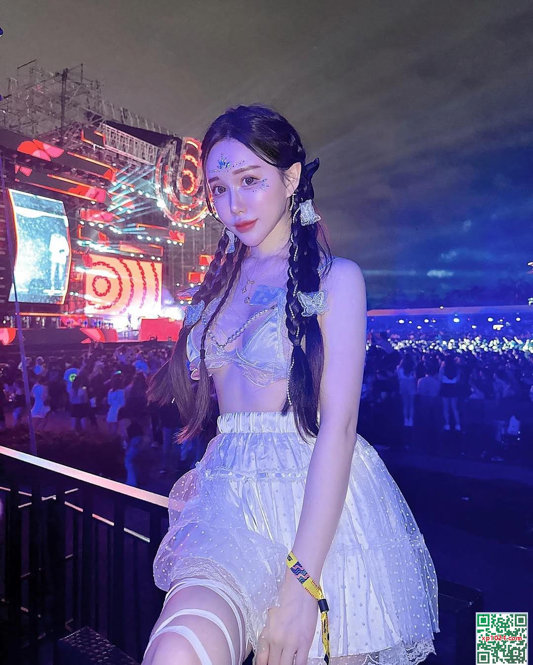 Một cô gái xinh đẹp với một nhân vật hàng đầu “Miki_miki” (21p) - Ảnh 4