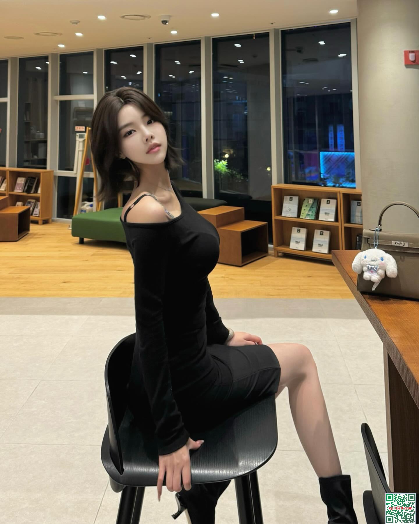 “Soooxiiy” ​​Half-Ball siêu khổng lồ đã phá vỡ đồ lót! (40p) - Ảnh 11