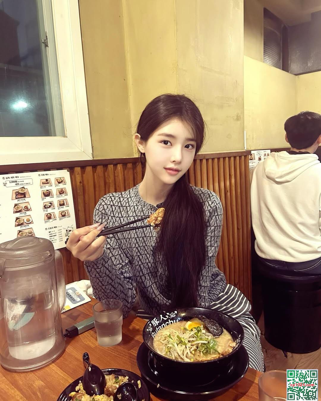 “Soooxiiy” ​​Half-Ball siêu khổng lồ đã phá vỡ đồ lót! (40p) - Ảnh 12