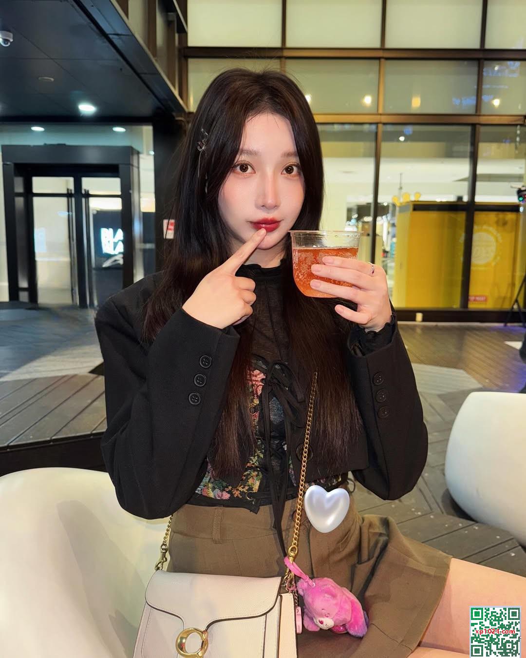 “Yi yu tsai_mi qian” Hơi thở ngọt ngào và ngọt ngào thật lãng mạn (23p)