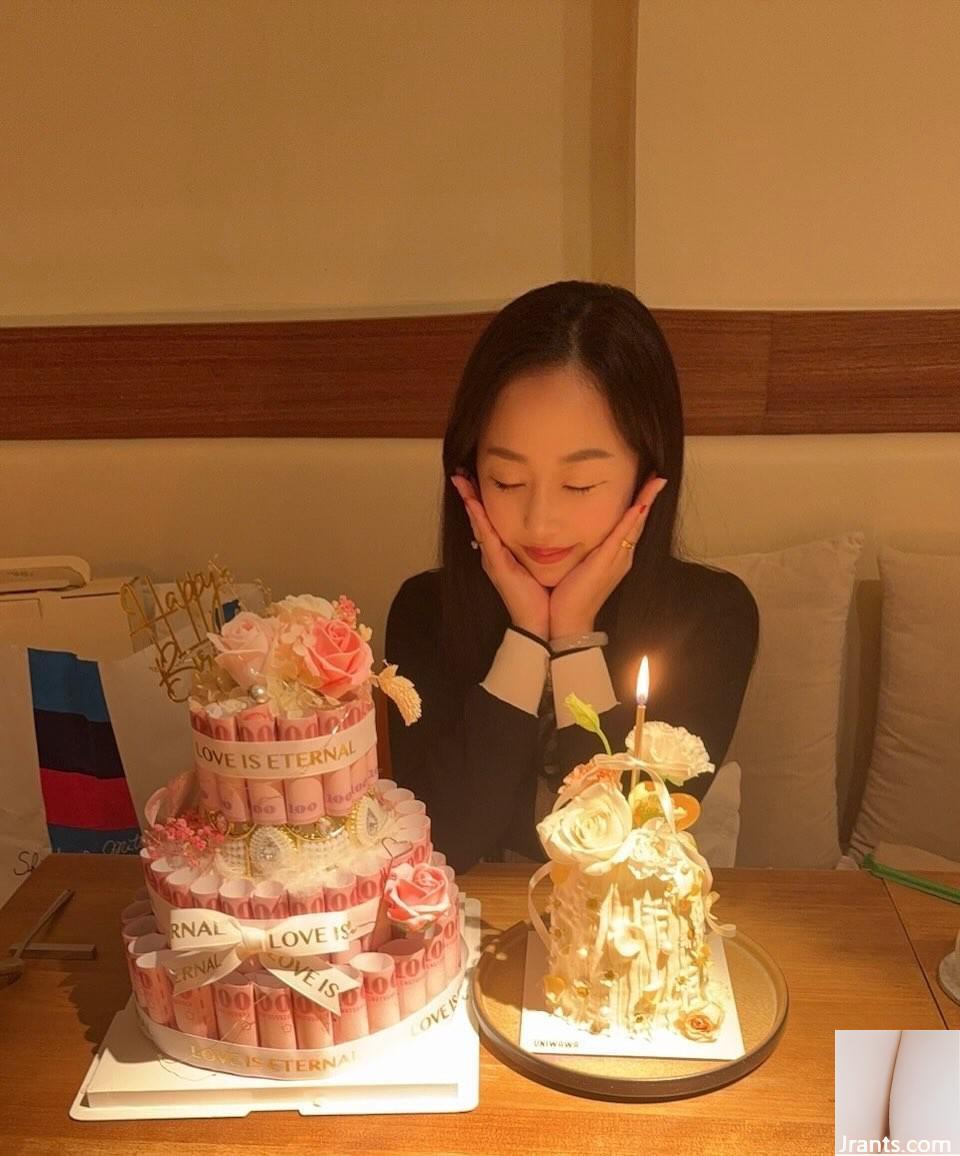 “Yuyuyu” có tính khí gợi cảm và hình dạng vú đầy đặn (15p) - Ảnh 2